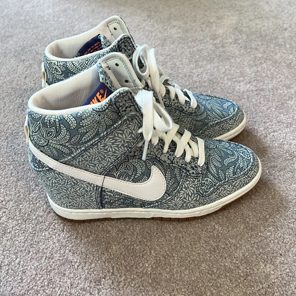 Nike Blue Paisley High-Top Wedge Sneakers